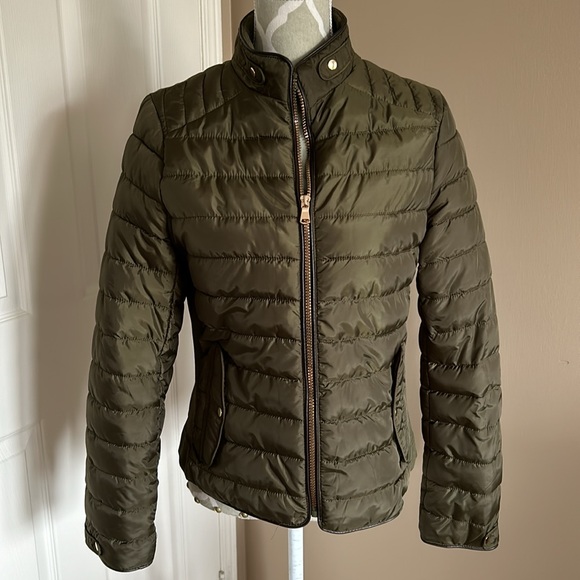 Lightweight Puffer Jacket - Picture 1 of 11